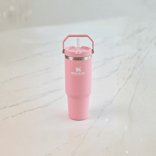 STANELY COFFE MUG SOFT PINK 1485كوب ستانلي آيس فلو بمصّاصة قابلة للطي - 30 أونصة (887 مل)