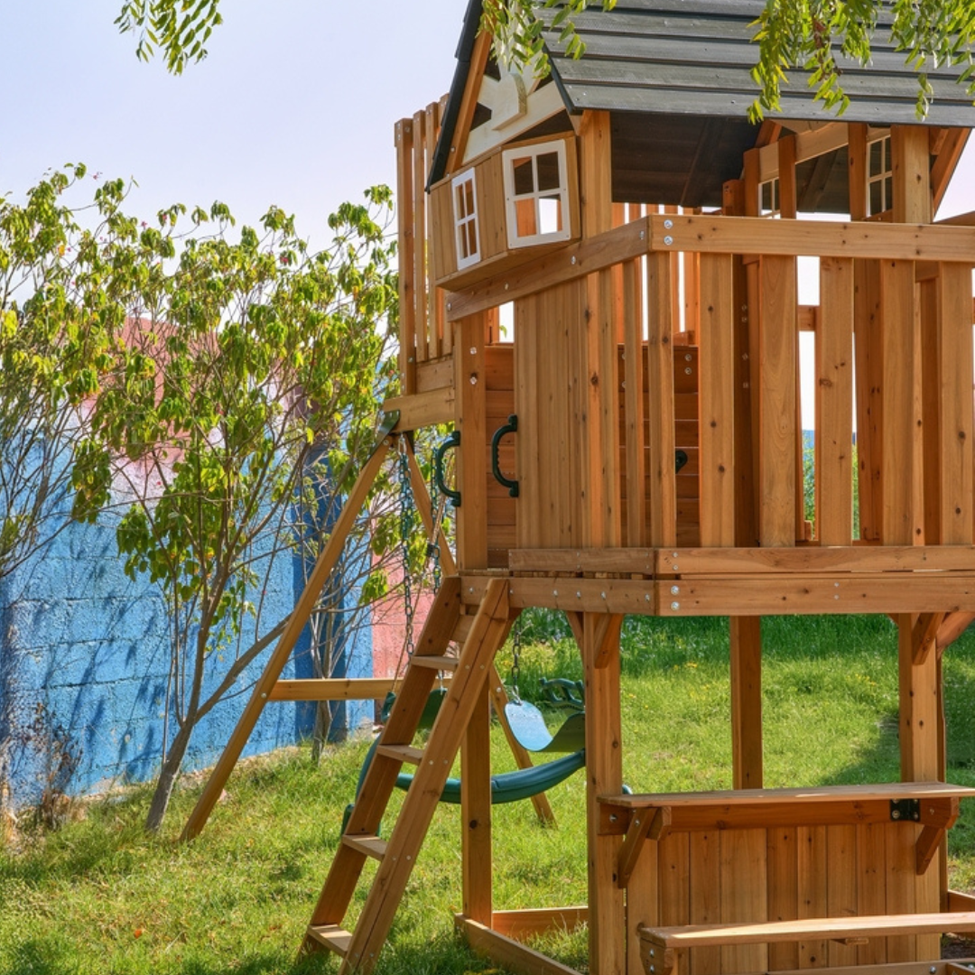 DYNAMIC SPORTS ARABIAN LEOPARD WOODEN SWING SET