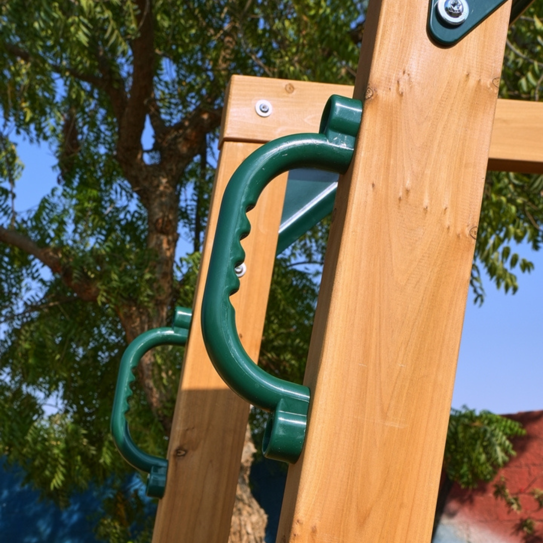 DYNAMIC SPORTS ARABIAN LEOPARD WOODEN SWING SET
